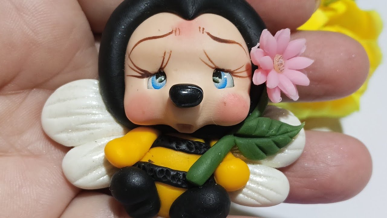 Imã abelha feito no molde da (mdmoldes)