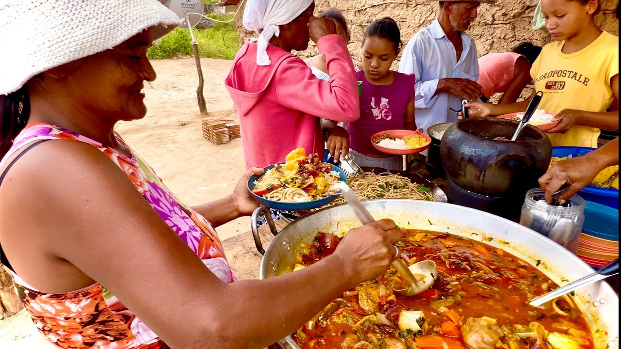 ALMOÇO NA ROÇA, NA CASA DA DONA CENOURINHA, COMUNIDADE SANHARÓ 