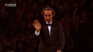 Alexandre Desplat conducts "The Secret Life of Pets" in Vienna chords