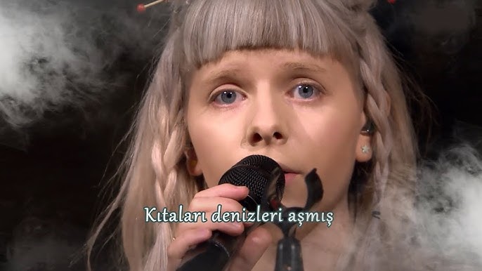 Aurora Aksnes - Scarborough Fair (Lyrics) #Shorts 