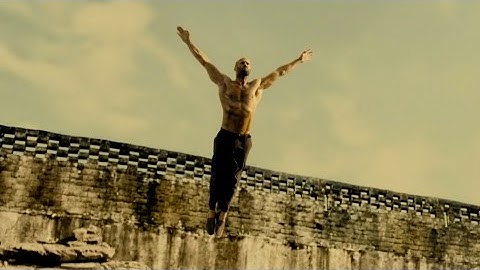 元選手だったジェイソン・ステイサムが華麗な飛び込み披露！ 映画『メカニック：ワールドミッション』動画