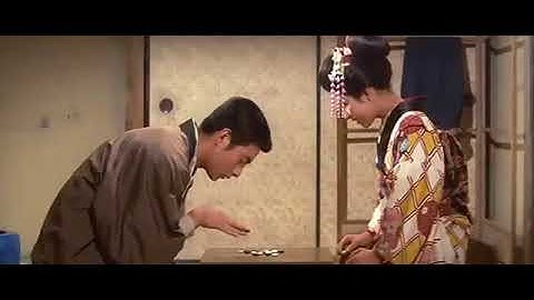 Gomoku game from a movie: A guy misses a VCF threat and loses to a girl