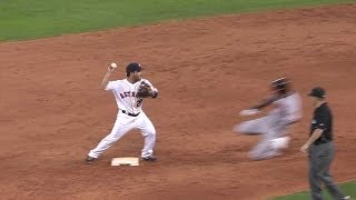 BAL@HOU: Ambriz induces double play to end the threat