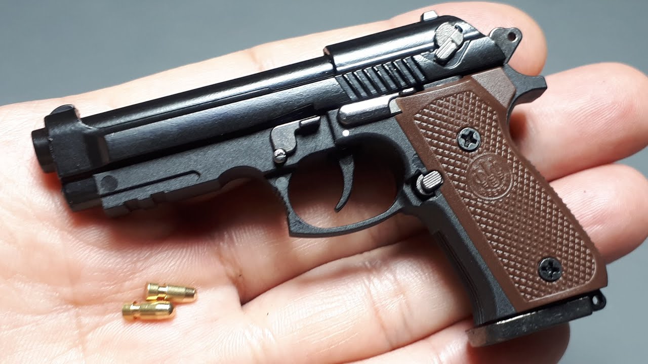 トイガン M92F 1/3 Beretta M92F by Model Toy Handicraft mini metal keychain model