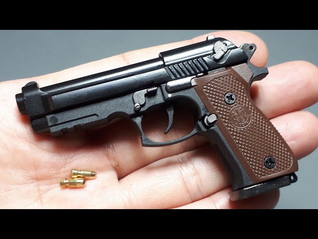 トイガン BERETTA M92F 1/3 Beretta M92F by Model Toy Handicraft mini metal keychain model