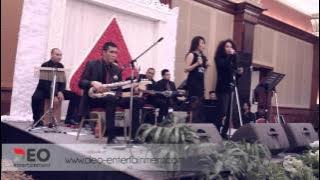 Locked Away - R City ft. Adam Levine at Puri Begawan | Cover By Deo Entertainment