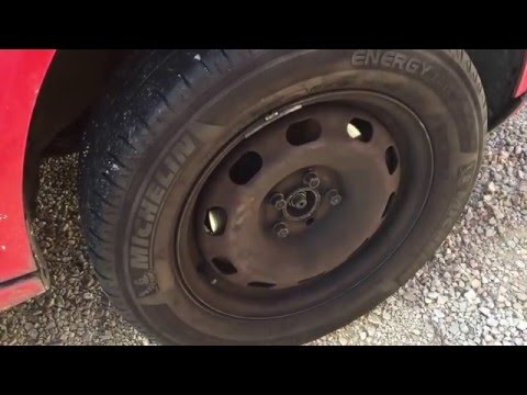 Vidéo: Comment casser un pneu sur une jante ?