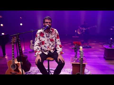 Renato Quase Russo - Eduardo e Monica (Acústico no teatro)