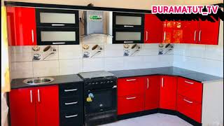 Qisqichbaqa holatidagi uyning fotosurati