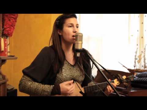 Clara Sanabras - Snowman & I  (LIve at the House on the Crescent)