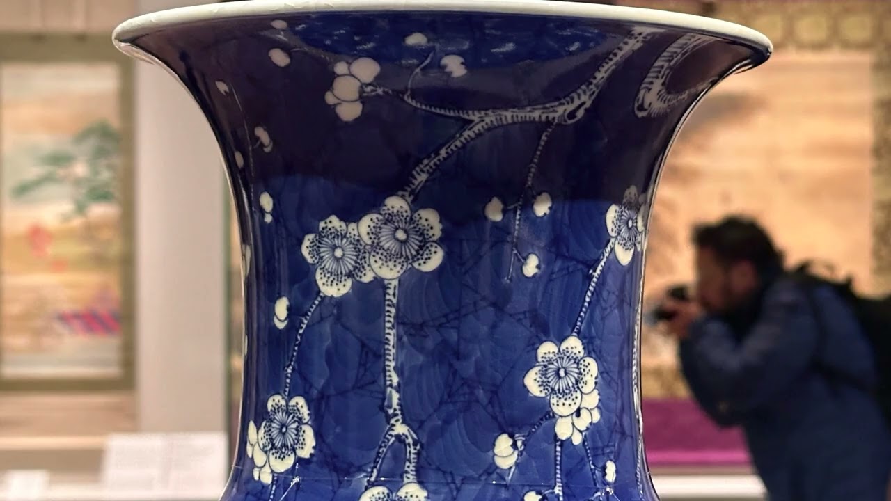 美術品鑑賞第392回【青華氷梅文花瓶】初代 宮川香山－皇居三の丸尚蔵館