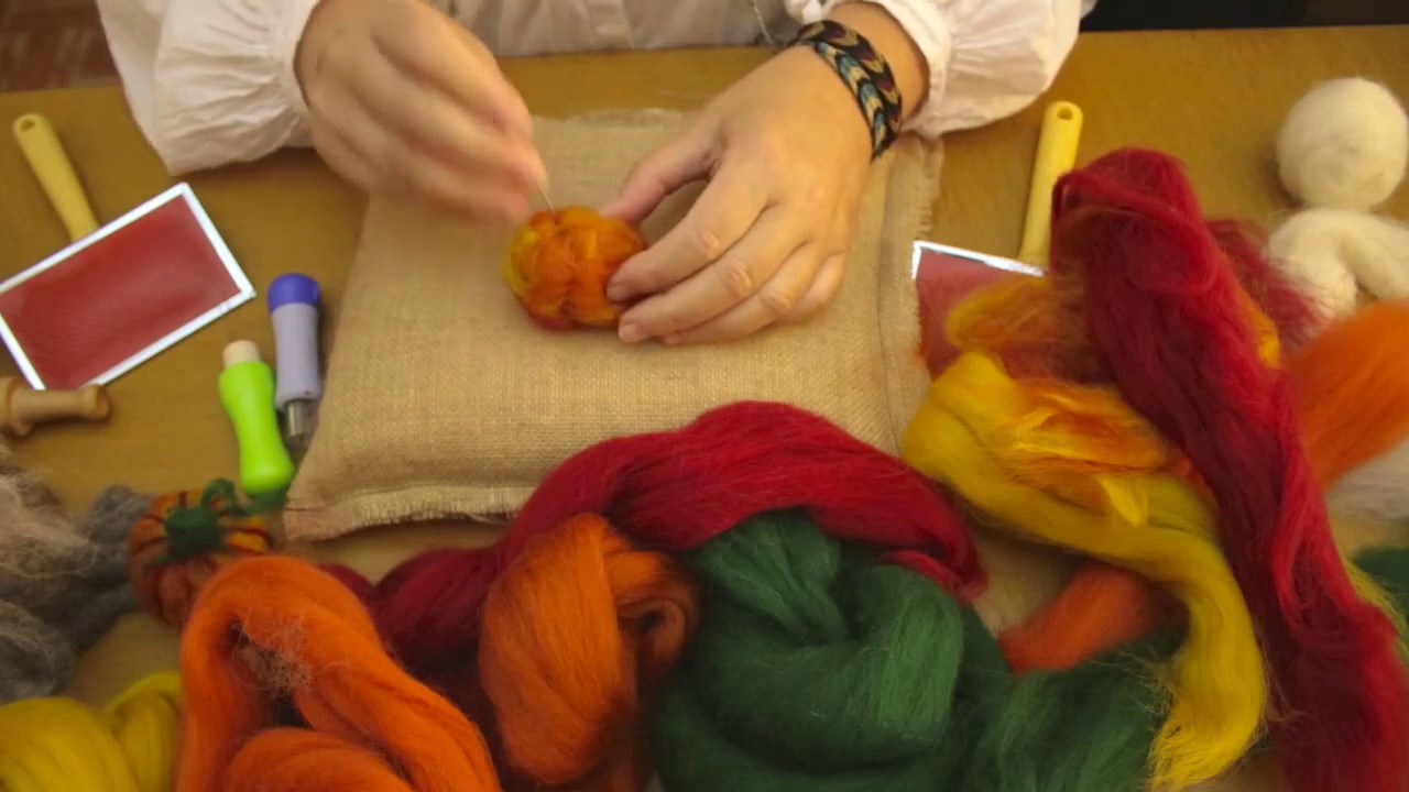 Валяние иглой для начинающих — тыквы своими руками из шерстяной ткани — простые идеи для осеннего...