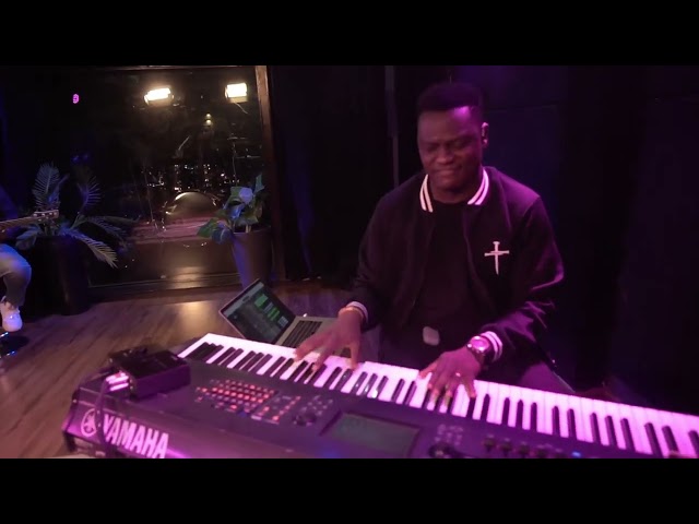 YESHUA LIVE AT CTTW - Piano worship by Ojekunle Ayodeji (Dejikeyz) class=