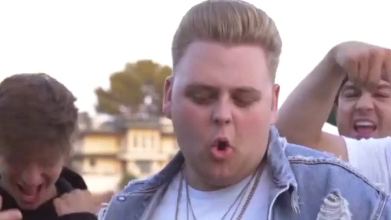 it's every day bro but it's nick crompton and his collar stay poppin