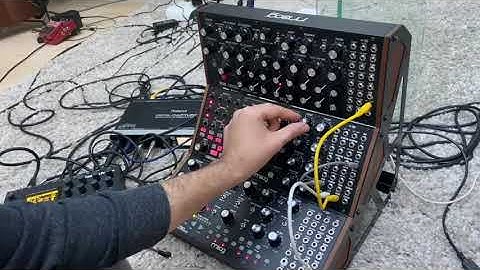Living room session #4 👽 🤖 Moog Subharmonicon, Moog Mother 32, Moog DFAM & Elektron Digitakt