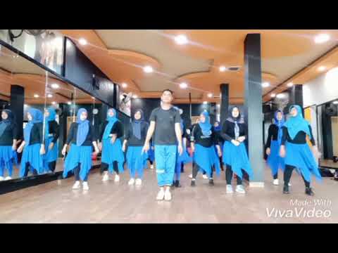 Jauh Disayang Line Dance / Choreo by Duma Kristina / Demo by Numero Uno