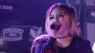 ARSIP PEMBURU GIGS : CUPLIKAN MBE GIGS X ALMOST FAMOUS STUDIO \