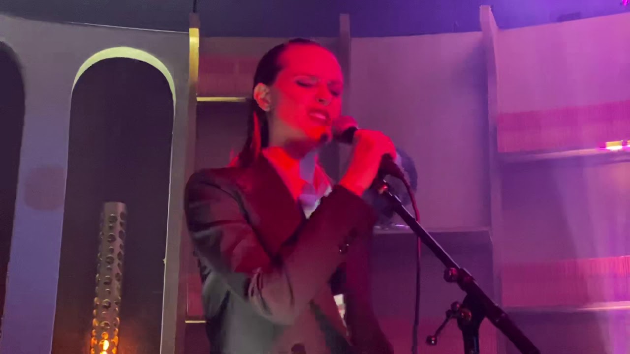 Evan+Zane - Somebody That I Used to Know