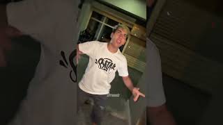 Can Chaplin Organize Dans