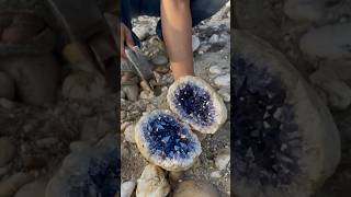 “I Opened This Rock… And Found Beautiful Blue Crystals Inside 😱💙”