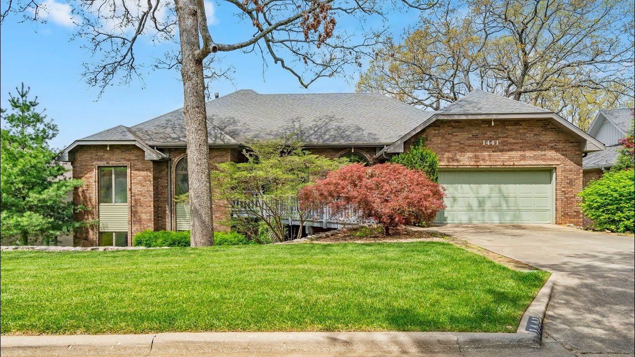 Tour of 1441 S. Ginger Blue Ave Springfield, MO 65809 - YouTube