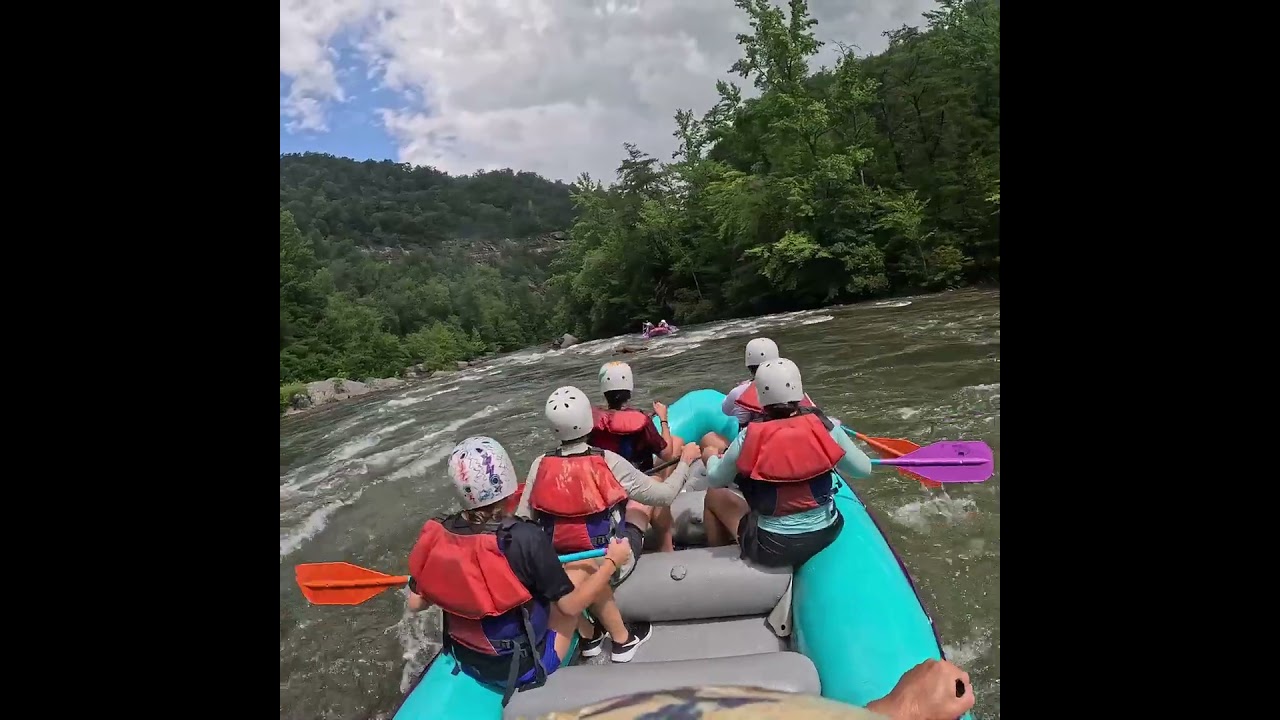 Rafting is a team sport! Blooper and clean up at Diamond Splitter 