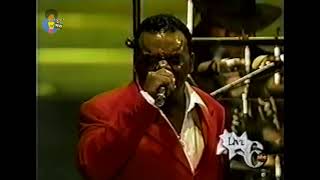 Twist And Shout - The Isley Brothers 2004 (Enhanced Audio)