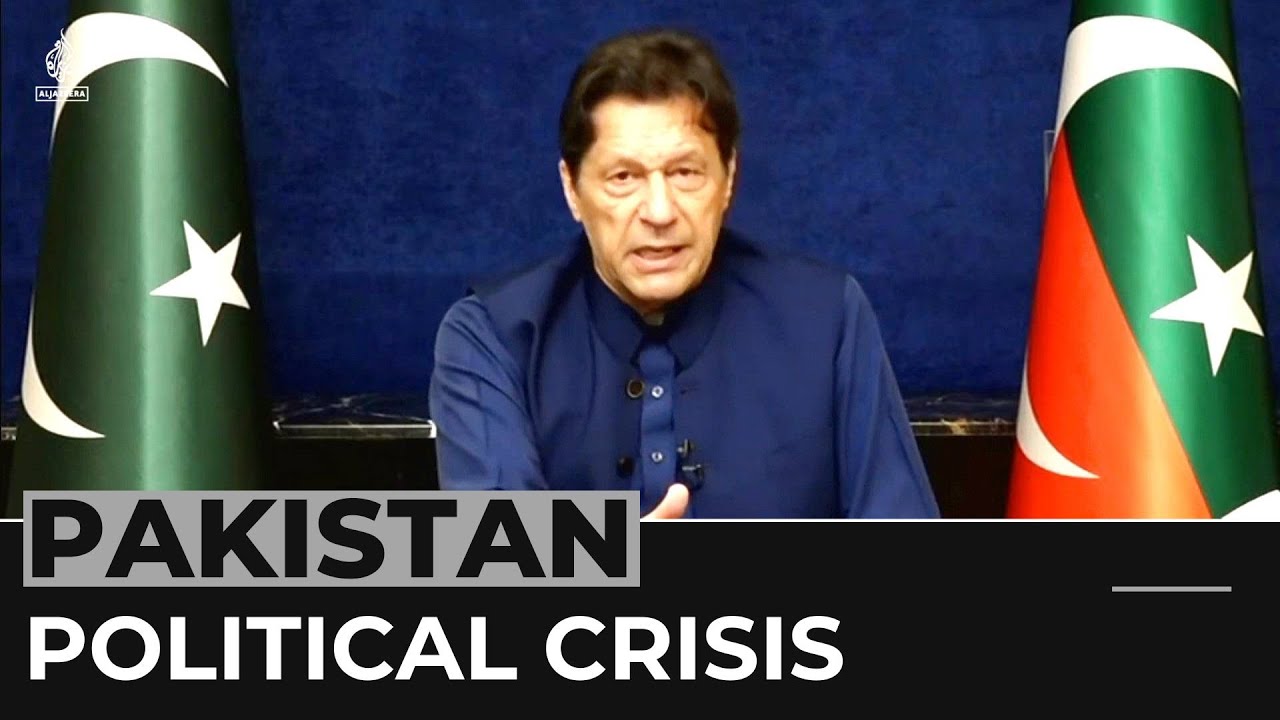 رئيس الوزراء الباكستاني السابق عمران خان يزعم وجود مؤامرة لسجنه أو قتله