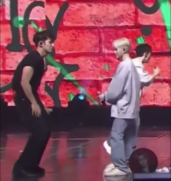 WOOZI x MINGYU BOOTY SHAKE IN LEFT AND RIGHT