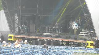 Cliff Richard Reelin&#39; and Rockin&#39; Powderham Castle Soundcheck