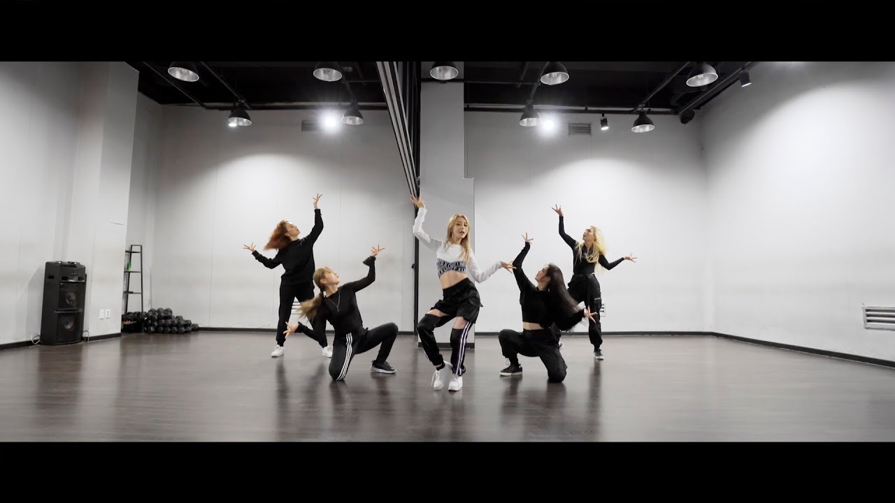 WENGIE ft MINNIE of GI DLE EMPIRE Dance Practice