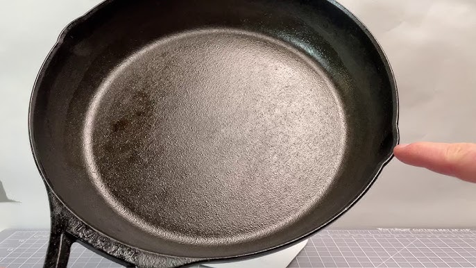 Unboxing and Cooking with the Blacklock Cast Iron Skillet 