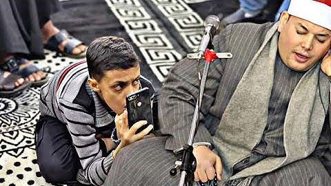 جلوس الأطفال أمامه يستمعون للشيخ محمود القزاز ||التلاوه الأكثر شهره وطلباً|| إن في ذالك لعبره 🤍
