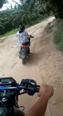 Jatuh dari sepeda motor ngakak abiezzzzz🗿