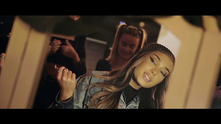 CHANEL - HENNESSY