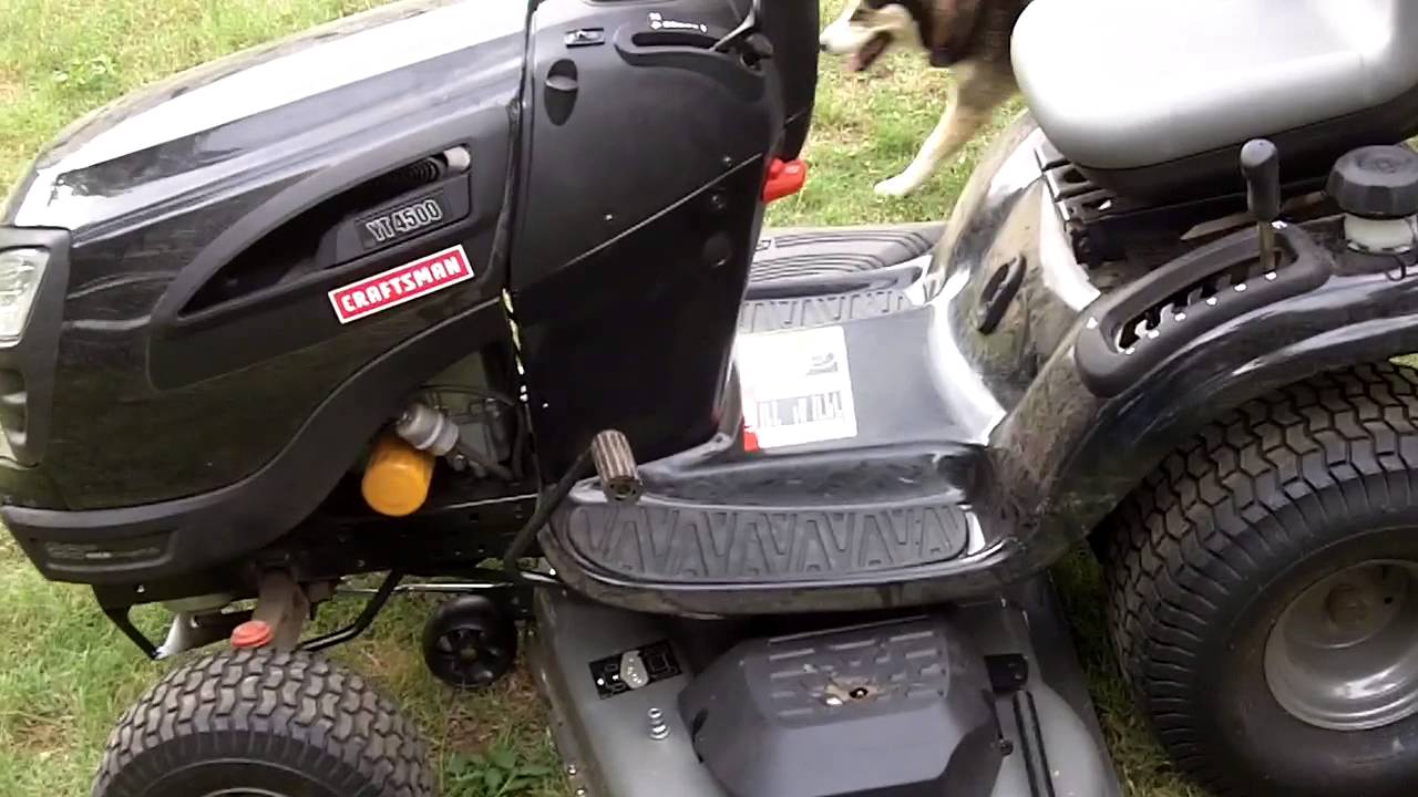 My Aunt's New Craftsman YT 4500 Lawn Tractor - YouTube
