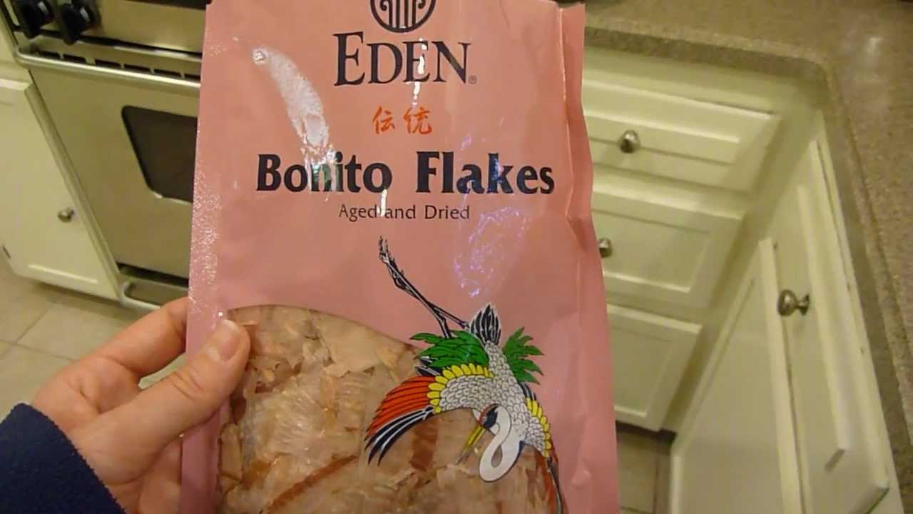 Ragdoll Cats Chow Down on Eden Foods Bonito Tuna Flakes Floppycats