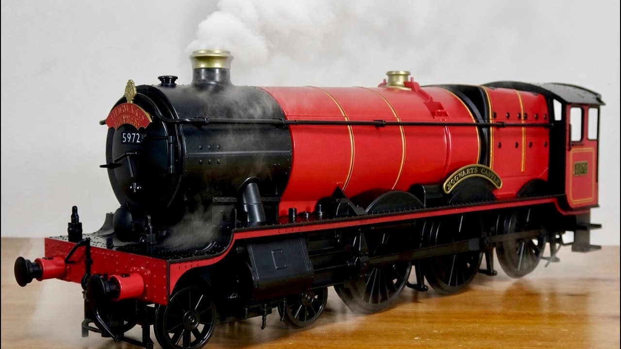 It Even Puffs Steam! An Incredibly Realistic Steam Locomotive
