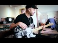 Capture de la vidéo A Tour Of Tom Morello's Guitars & Home Studio