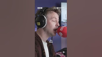 Thumbnail of Sabrina Carpenter reacts to BBC Radio 1's hosts singing "Espresso" | Big Weekend Luton 🇬🇧