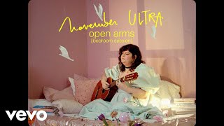 November Ultra - open arms (bedroom session)