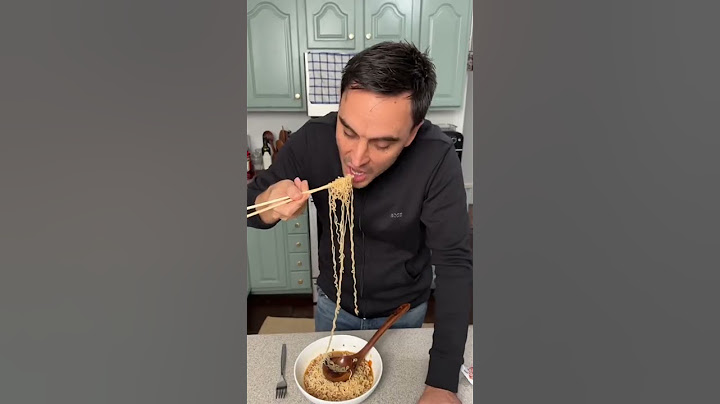Italian Tries Ramen for the fist time