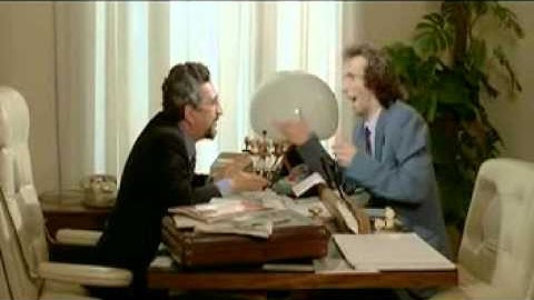 Roberto Benigni - 100 milioni in vestiti