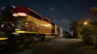 2 Fec trains meet at Railroad crossing with 105 and 292 and long 105 and short 292!