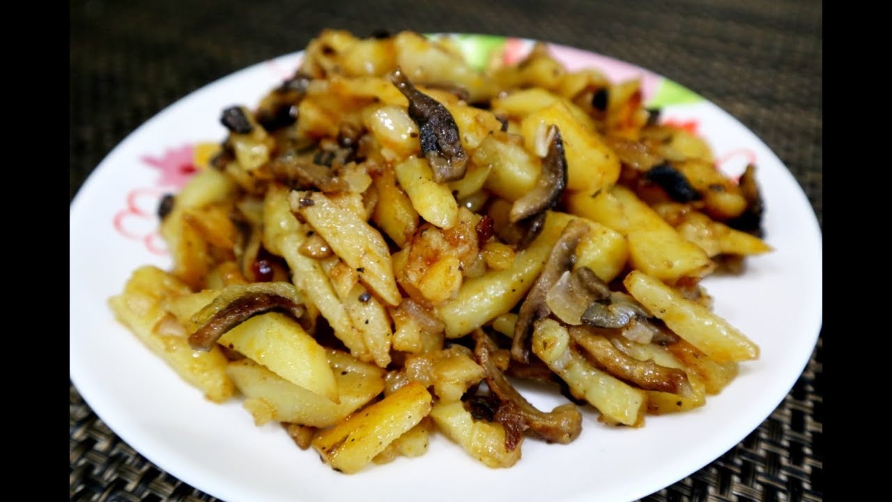 Вариант 1: Классическая жареная картошка с мясом индейки на сковороде
