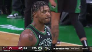 Marcus Smart four-point play and Big Papi is loving it 😤