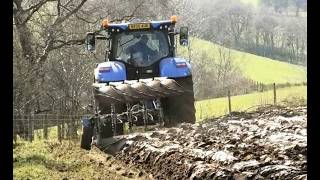 BIG New Holland 245 Ploughing A.S.Wilson