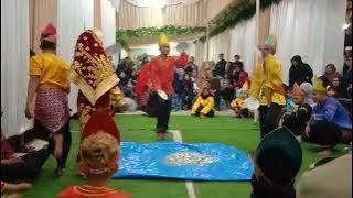 tari piring sambia basilek grup randai Minang Saiyo dari Talawi - sawahlunto