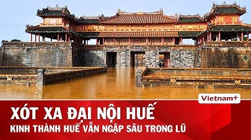 Trái tim Kinh thành Huế ngập sâu, nước lũ chảy xiết qua cổng Ngọ Môn