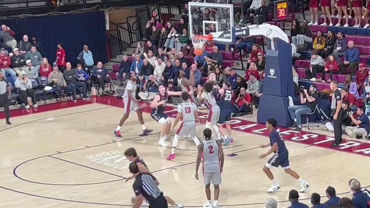 Ethan Roberts drops 31pts at the Palestra 2025